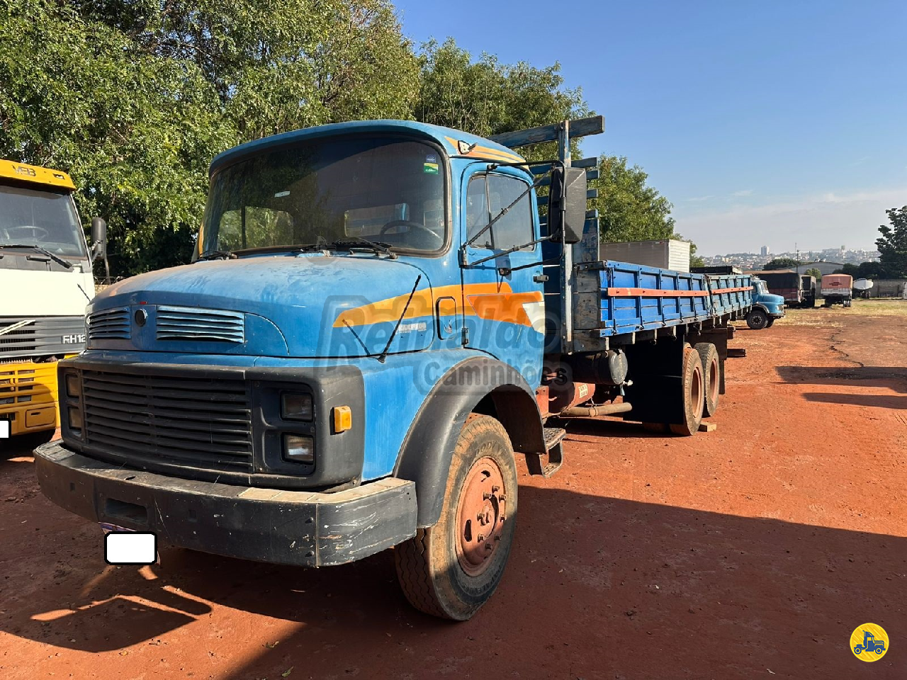 CAMINHAO MERCEDES-BENZ MB 1113 Carga Seca Truck 6x2 Reinaldo Caminhões ARARAQUARA SÃO PAULO SP